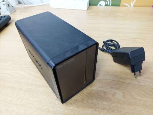 2-Bay NAS: D-Link ShareCentre DNS-325
