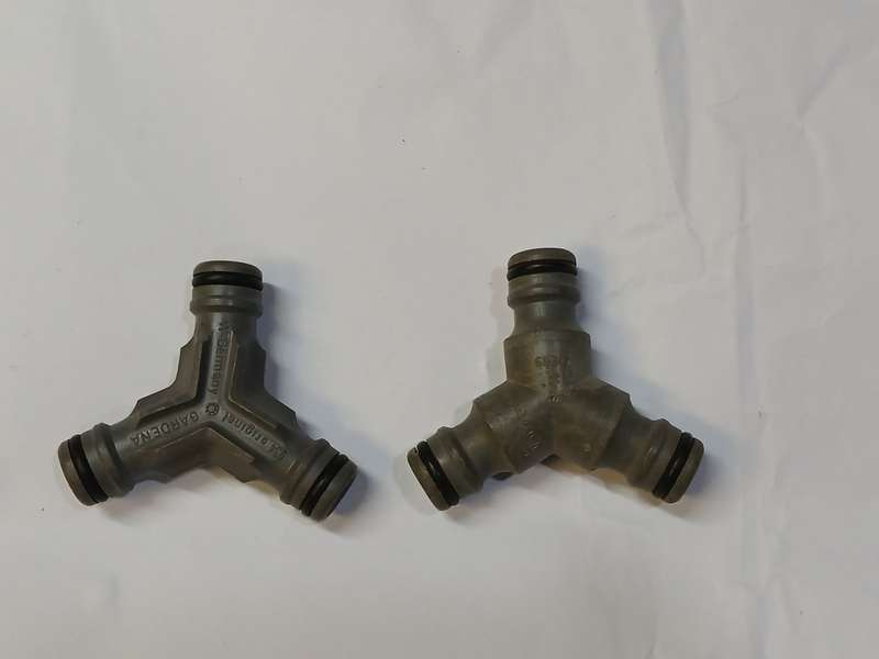 2x Gardena 3-way Y-coupling Hose Connector