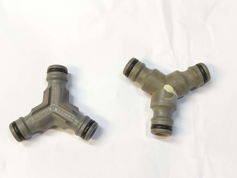 2x Gardena 3-way Y-coupling Hose Connector