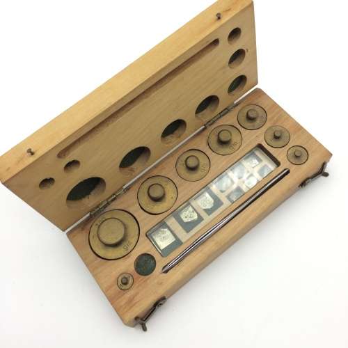 Vintage Boxed Set of Brass and Aluminium Weights