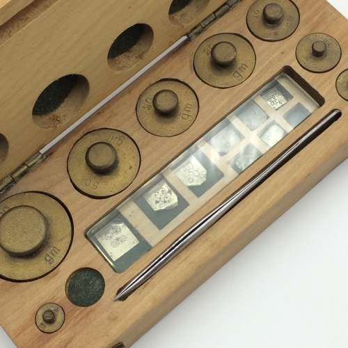 Vintage Boxed Set of Brass and Aluminium Weights