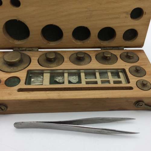 Vintage Boxed Set of Brass and Aluminium Weights