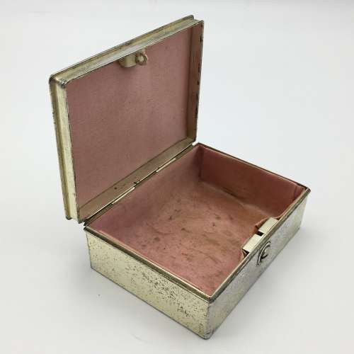 Vintage `Hunting Dog and Ducks` Metal Box