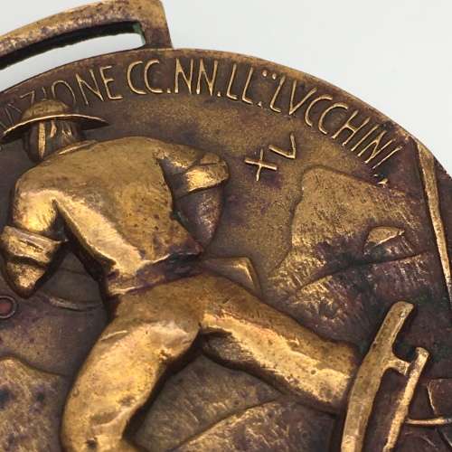 WW2 - Italian `Fascist Blackshirt` Medal (Oltre La Meta)