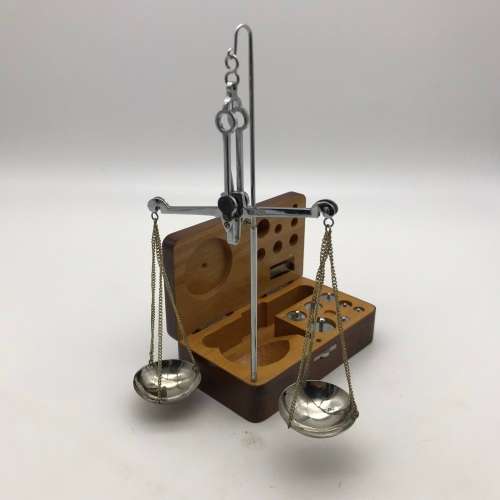 Vintage `Apothecary/Jewellery` Travelling Scale (Boxed)