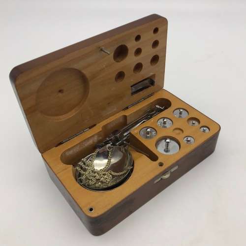 Vintage `Apothecary/Jewellery` Travelling Scale (Boxed)