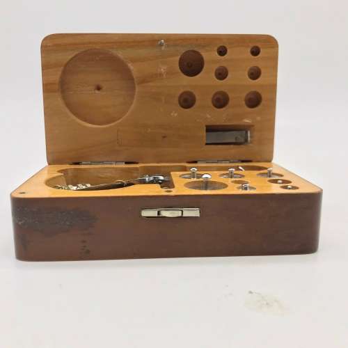 Vintage `Apothecary/Jewellery` Travelling Scale (Boxed)