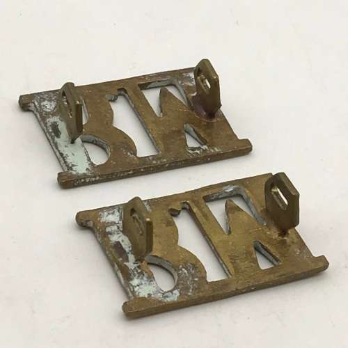 British - `Royal Marines` Pair Shoulder Titles