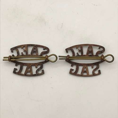 South Africa - WW2 `S.A. Engineer Corps` Pair Shoulder Titles