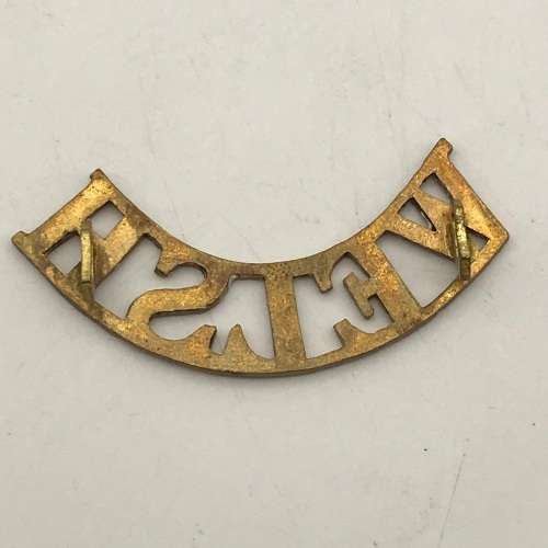 British - WW1 `Welsh Regiment` Shoulder Title (WELSH)