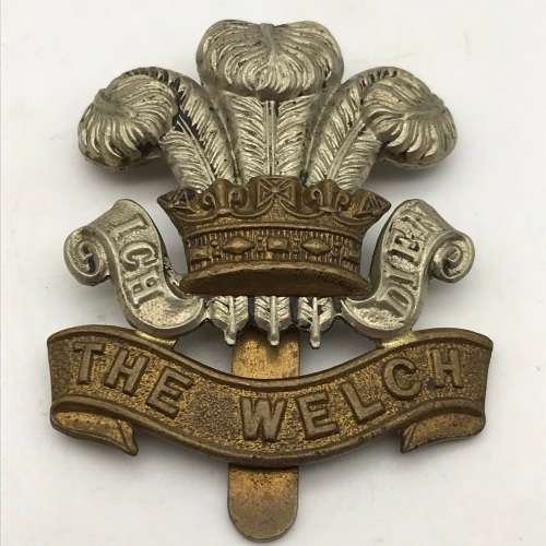 British - Early `Welch Regiment` Cap Badge
