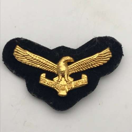 South Africa - `S.A. Air Force` Cap Badge