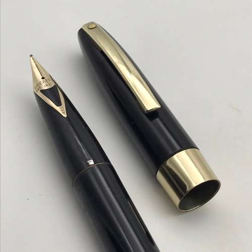 Vintage `Sheaffer` Fountain Pen (14ct Nib & Boxed)