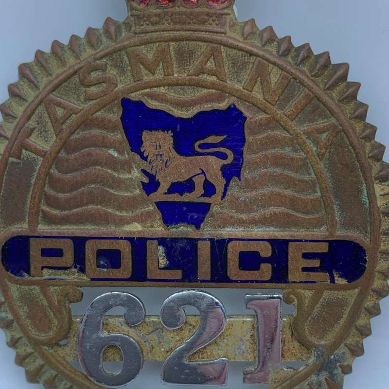V/Rare `Tasmania Police` Breast Badge (Numbered)
