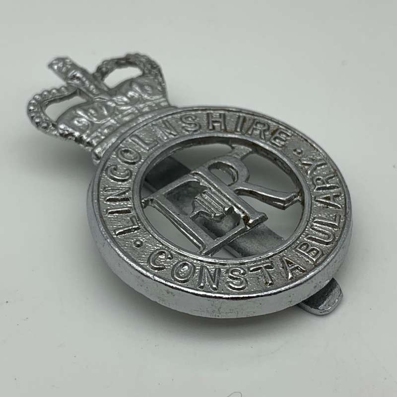 British - `Lincolnshire Constabulary` Cap Badge