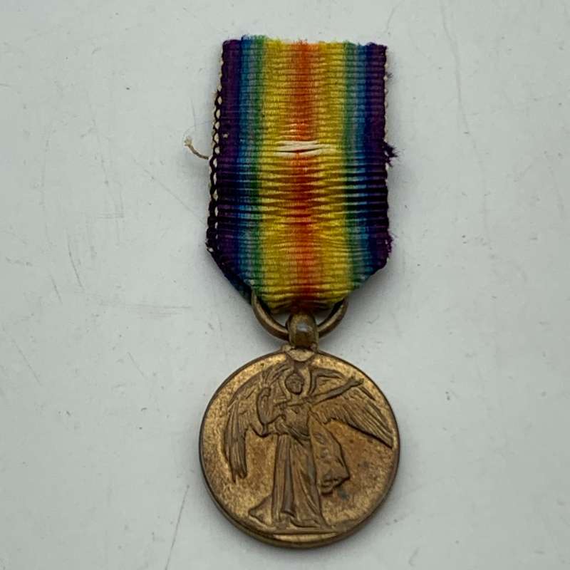 WW1 - Miniature `Victory` Medal