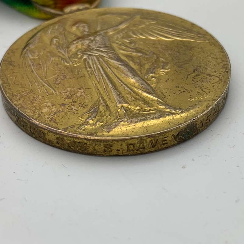 WW1 Medal Pair to `SJT. S. DAVEY` (15 - London Regiment)