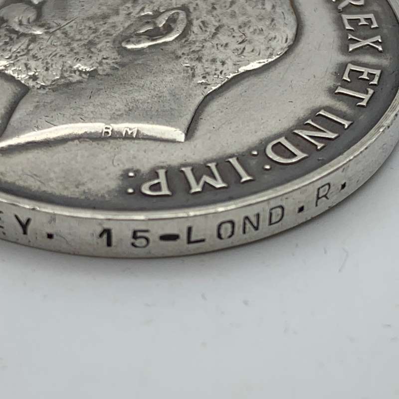 WW1 Medal Pair to `SJT. S. DAVEY` (15 - London Regiment)