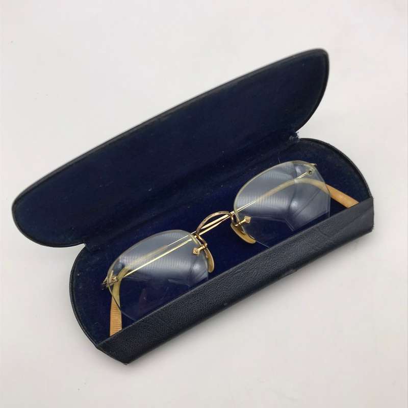 Vintage Retro Gold-Tone Spectacles (Cased)