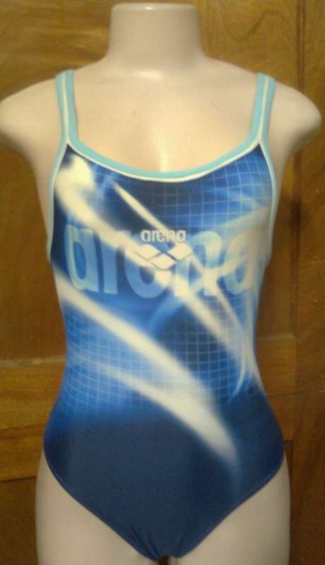 ARENA SWIMWEAR - SIZE: 28  PLUS A PAIR OF HAND FLIPPERS plus size 5-7 flippers