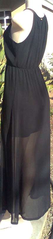 ELEGANT BLACK DRESS - SIZE:  SMALL