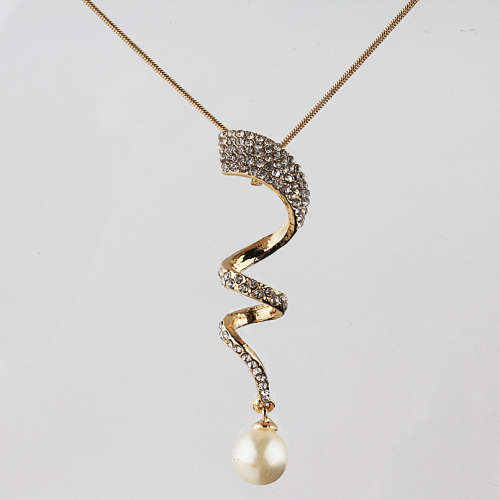 18 CARAT GOLD PLATED TWIRLEY DESIGN NECKLACE