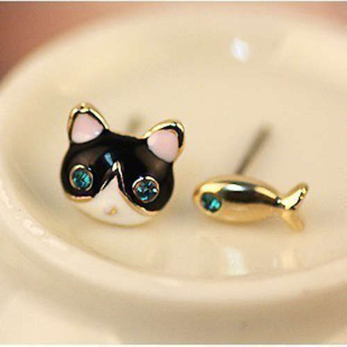 SUPER CUTE CAT AND FISH STUDS