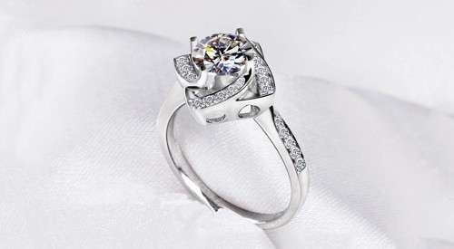 GEOMETRIC 925 STERLING SILVER RING WITH CUBIC ZIRCONIA - size 9