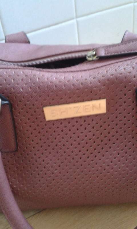 Sh'Zen Pink Handbag - Fully lined inside - Excellent Condition!!