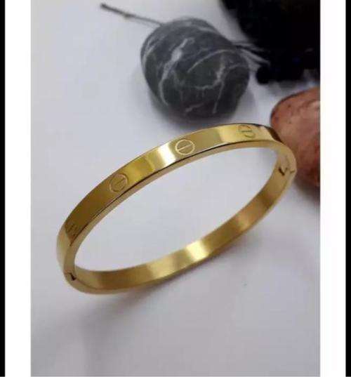 Valentine`s Day Sale Designer Inspired Gold Oval Love Bracelet - New!!