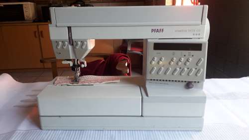 PFAFF SEWING MACHINE creative 1473