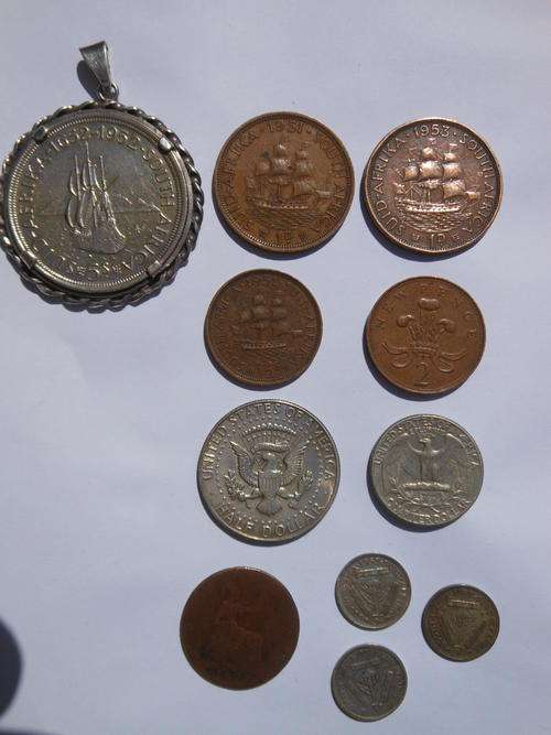 5 Shilling Mint condition + others