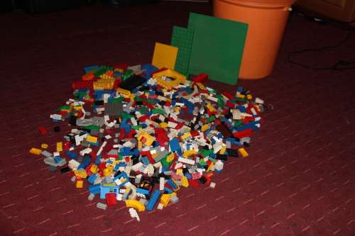 Awesome lot of hundreds of Pieces of original LEGO and LEGO Duplo