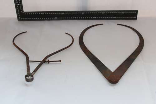 MASSIVE PAIR OF VICTORIAN ENGINEERS CALIPERS MADE BY MOORE & WRIGHT