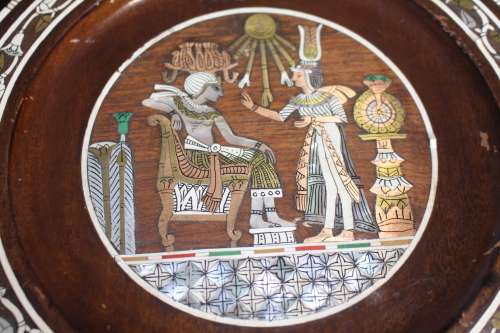 1970S EGYPTIAN OLIVE WOOD PLATE WITH INTRICATE INLAYS OF MOTHER OF PEARL IVORY AND VARIOUS METALS