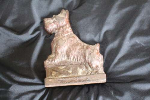 1920S CAST IRON SCOTTISH TERRIER DOORSTOP
