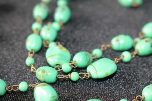 ANTIQUE ART DECO HAND BLOWN MURANO GLASS NECKLACE 60CM LONG CIRCA 1920s