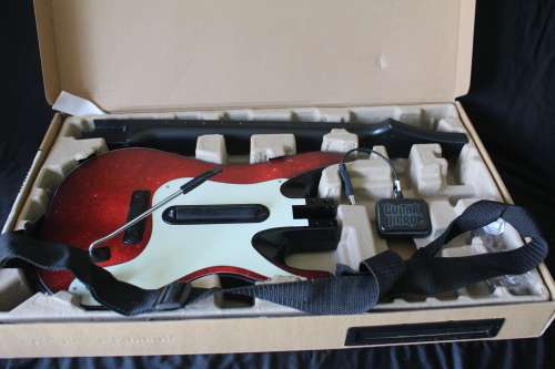 BOXED ORIGINAL PLAYSTATION 3 GUITAR HERO 2009 CONTROLLER IN FULL WORKING ORDER