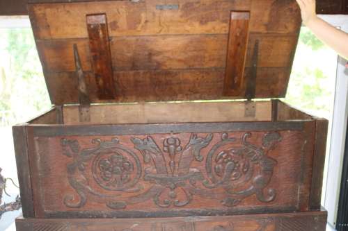250+ year old 18th century Hand carved French oak Coffer with spectcular mermaid motifs, 112cmx49x54