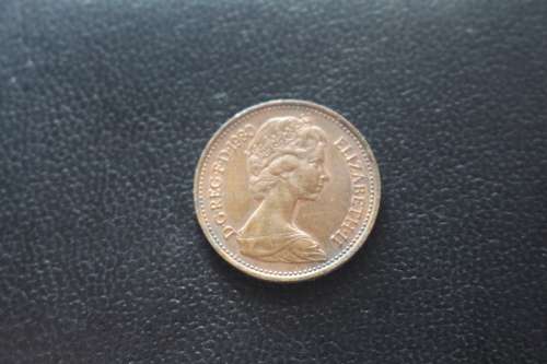 INCREDIBLY RARE PAIR OF U.K PENNIES 1980 AND 1982