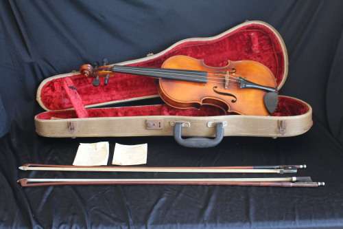 1954 VIOLIN FOR JJ VAN GEEST IN BEAUTIFUL CONDITION WITH ORIGINAL CASE AND TWO BOWS