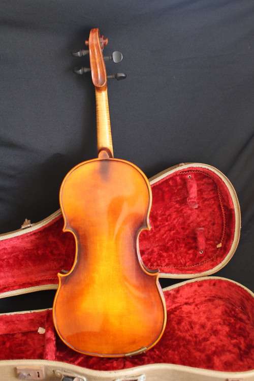 1954 VIOLIN FOR JJ VAN GEEST IN BEAUTIFUL CONDITION WITH ORIGINAL CASE AND TWO BOWS
