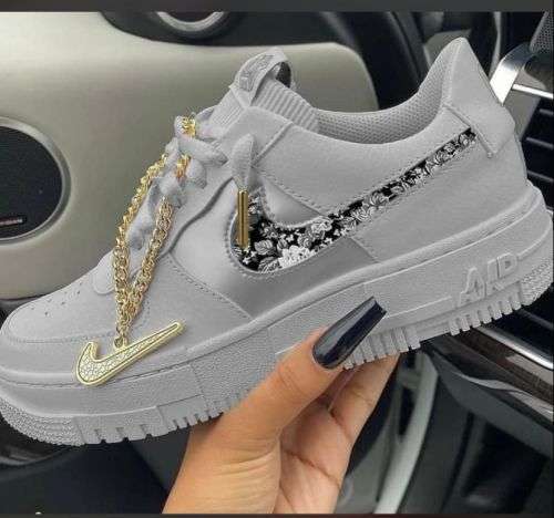 NIKE Air Force 1
