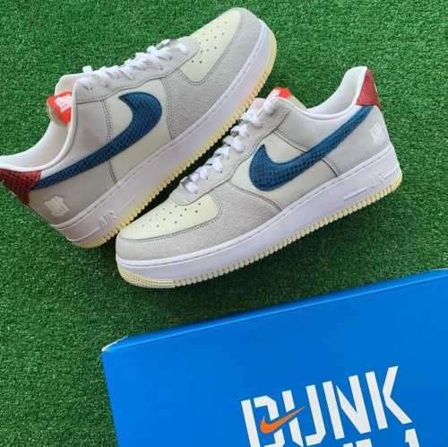 NIKE Air Force 1