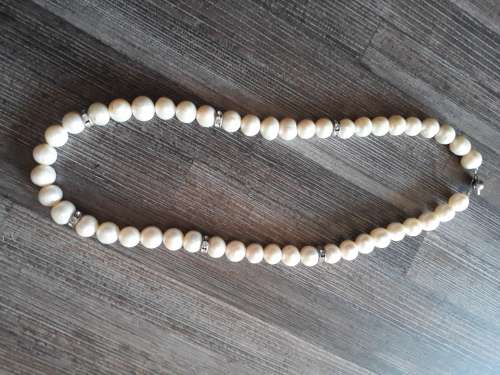 Geniune Pearls!!!!  Very stunning!