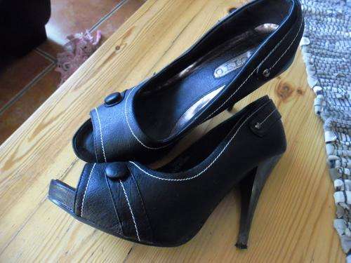 Elegant Black High Hill Shoes