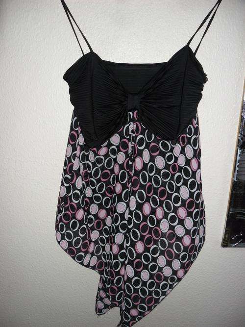 Very nice ladies top!!