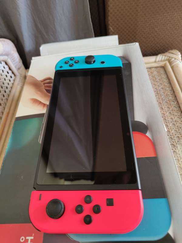 Nintendo  Switch V1