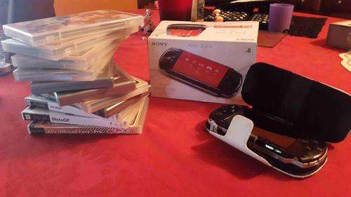 SONY PSP3000 with cover and 11 GAMES!!