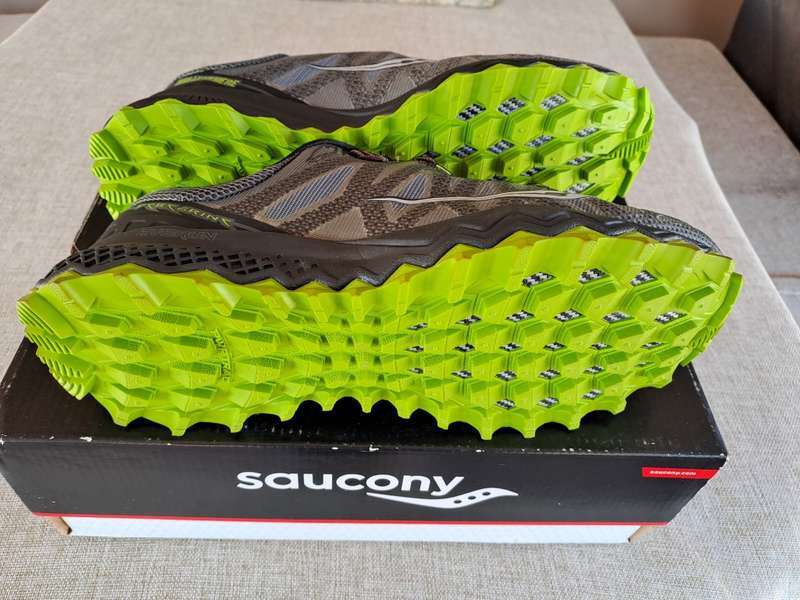 Saucony Peregrine 7 mens running shoe - size UK 7.5 / US 8.5 / EUR 42 / CM 26.5